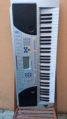 Keybord mit Anschlagdynamik und Ständer - Bild 1 von 4