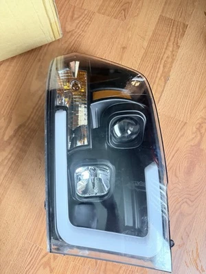 Lámpara de faro negra del lado del pasajero y del conductor Dodge Ram 1500 2016-2018 OEM Foto 1 de 4