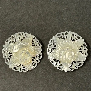 Vintage Handcarved Floral Mother of Pearl Clip On Earrings - Picture 1 of 5
