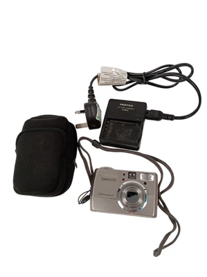 Pentax Optio 330 Digital Camera Bundle 3.34MP with Charger and Case - Image 1 of 4