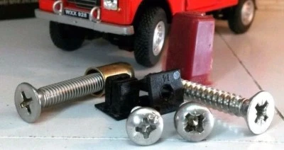 Land Rover Late Series 3 Front Grille Grill Panel Stainless Fastening Full Kit - Image 1 of 2