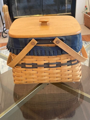 Longaberger Collector's Club 1998 Harbor basket with liner Cover