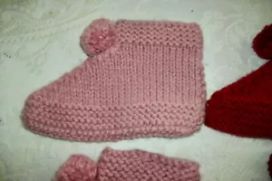 HANDMADE VINTAGE KNITTED SHOES RED & PINK booties - Picture 1 of 4