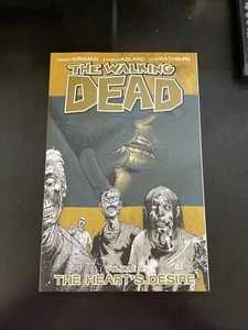The Waking Dead Volumen 4 Libro de bolsillo Cómic Novela Gráfica NUEVO - Imagen 1 de 2
