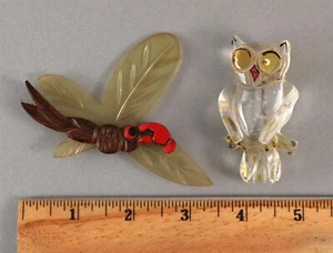 2 Antique 1940s Hand Carved & Painted Lucite & Wood Dragonfly Owl Pin Brooch NR - Picture 1 of 6