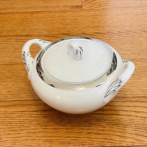 Fukagawa Arita Giappone Mid-Century moderna ciotola porcellana con coperchio bordo grano argento 6' - Foto 1 di 11