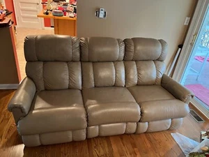 La-Z-Boy Reclining Sofa - Picture 1 of 9
