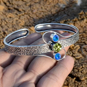 Bangle Peridot Cut & Tanzanite Bracelet 925 Sterling Silver Handmade Cuff - Picture 1 of 7