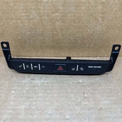 Interruptor de información de advertencia de peligro central de travesía Acadia Enclave 2013-2017 23369964 Foto 1 de 4