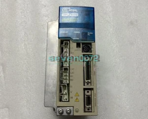 Un servo driver Omron R7D-AP04L usado - Imagen 1 de 1