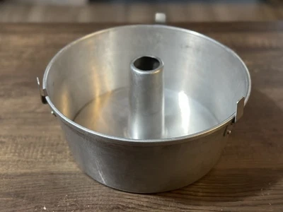 Vintage WearEver Aluminium Angel Food Runde Bundt Kuchenform 10x4" - Hergestellt in den USA - Bild 1 von 4