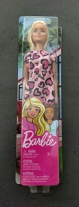 Barbie T7439, mit rosa Kleid mit Herzen, Mattel - Bild 1 von 2