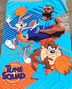 Tune Squad Space Jam A New Legacy Plüsch Überwurf Decke Bugs Bunny Taz EUC - Bild 1 von 14