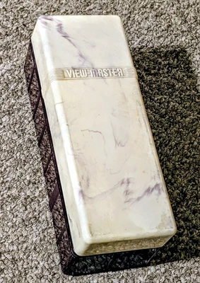 VIEWMASTER - LIBRARY BOX HOLDING 22 SP REELS AND A BLACK MODEL C VIEWER - Image 1 of 4