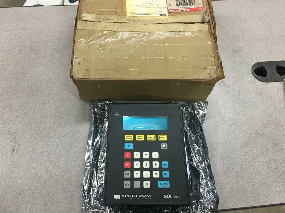 USED SPECTRUM CONTROLS OPERATOR PANEL SOI-250-SQD-120A-16K-485 SERIES B - Image 1 of 4