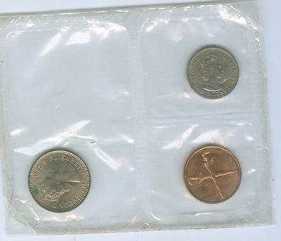 THREE UNCIRCULATED COINS OF MALAYSIA AND BRITISH BORN-1961 5 AND 10 CENT & 1962 - Image 1 of 2