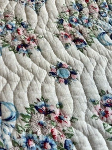 Französischer Baumwoll Voile bedruckter Quilt Blumen blau romantisch Shabby Chic Cottagecore - Bild 1 von 7
