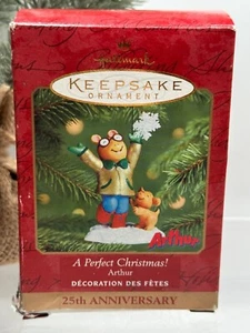Hallmark Keepsake Ornament Arthur A Perfect Christmas 25th Anniversary 2001 Hand - Imagen 1 de 10