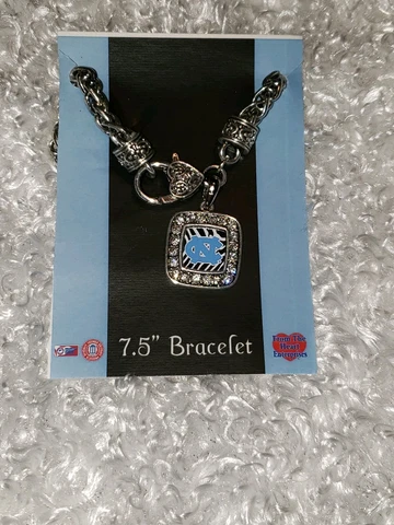 Custom North Carolina Tar Heels Blue Bracelet Alumni or Family Charm UNC Cover