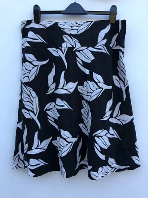 H&M Linen Flippy Midi Skirt Size EU 46 UK 18 Length 26" Black Cream WORN ONCE - Image 1 of 4