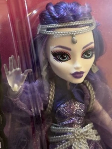 Monster High G3 Spectra Vondergeist Muñeca de Moda con Mascota EN MANO - Imagen 1 de 5