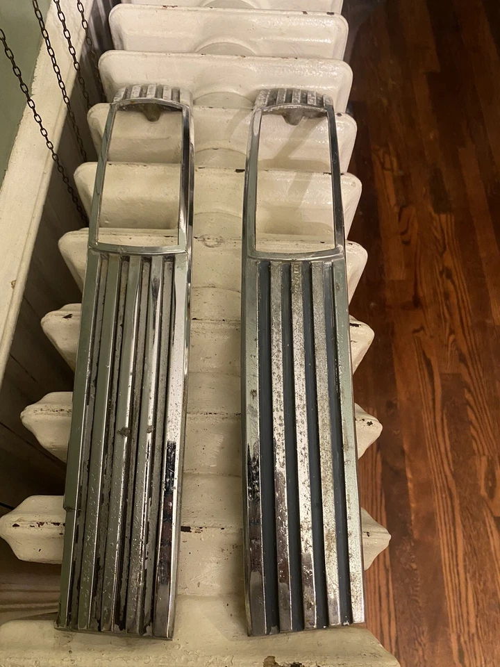 Par de bisel de luz trasera cromada derecha derecha sedán personalizado Desoto 1941 Foto 1 de 4