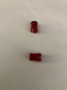 OBIETTIVO ROSSO Fresnel anello a scatto in 3 mm. L'obiettivo si adatta a un LED da 3 mm. 20 pezzi. Nuovo con scatola. - Foto 1 di 3