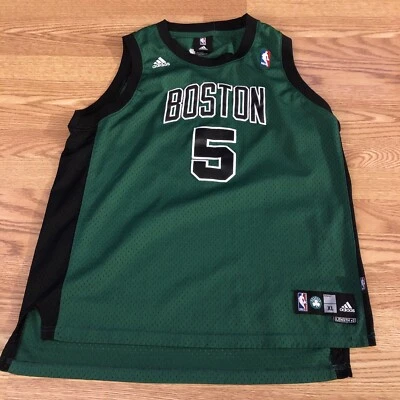 Camiseta de baloncesto RARA de los Boston Celtics #5 Garnett Youth XL 18/20 Adidas. longitud2 Foto 1 de 4