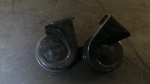 Y307-039 VW Golf 6 VI 5K1 bocina bocina alta baja fanfarria Bosch 5C0951221B - Imagen 1 de 4