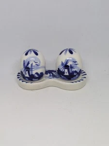 Vintage Ceramic Salt Pepper Shakers White Blue China Sea Porcelain Rare Korea - Picture 1 of 4