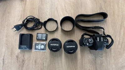 Olympus E-410 Body MFT 4/3 + 14-42mm ED 3.5-5.6 + 40-150mm ED 4.0-5.6 Objektive - Bild 1 von 4