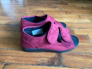 Zapatillas GBS Med Brompton Ajustables Pies Anchos Rojo Oscuro UK 7.5 EU 41 NUEVAS - Imagen 1 de 4