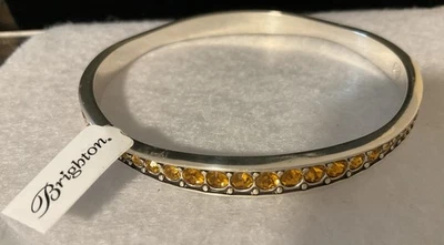 IMPRESIONANTE BRAZALETE DE CRISTAL BRILLANTE NUEVO CON ETIQUETAS TOPACIO PLATEADO JF012A PRECIO DE VENTA SUGERIDO POR EL FABRICANTE: $68 Foto 1 de 4