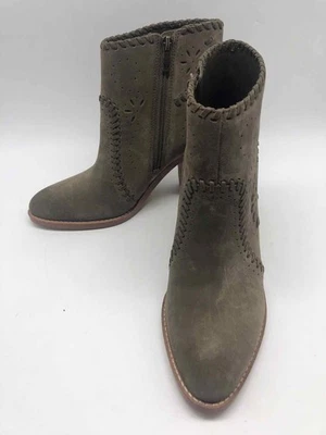Pre-Owned Ivanka Trump Green Size 8M Suede Heeled Ankle Boot - Image 1 of 4