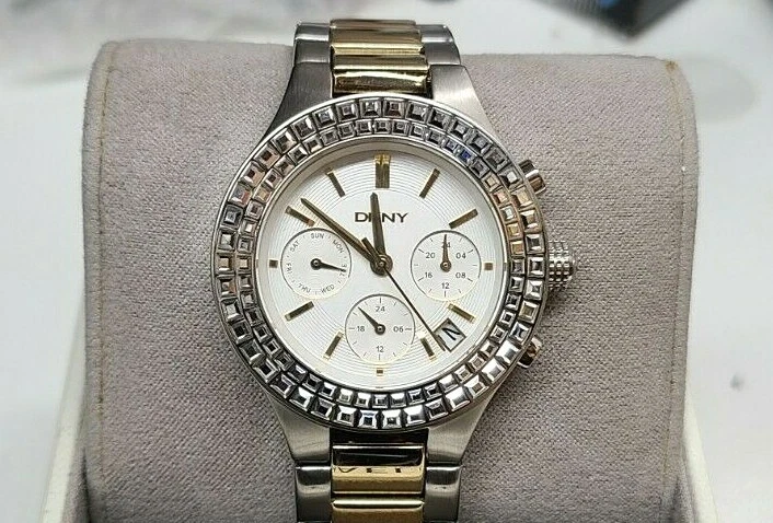 Reloj cronógrafo para mujer DKNY NY2260 cámaras esfera blanca dos tonos acero inoxidable Foto 1 de 1