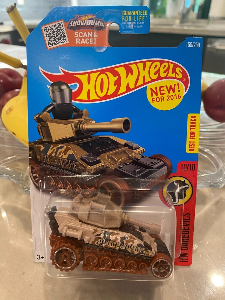 Hot Wheels HW Daredevils 10/10 (2016) Tan Tanknator 155/250 - Immagine 1 di 1