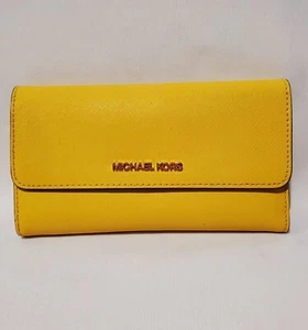Michael Kors Jet Set Travel Large Trifold Wallet Yellow Saffiano Leather READ - Picture 1 of 10