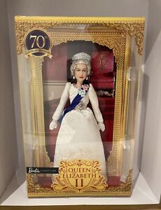 Queen Elizabeth II barbie 70th Anniversary Platinum Jubilee Limited Edition