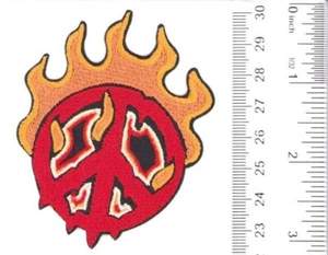 "Nuevo parche bordado de 3" de alto Flaming Peace Symbol (Iron-on/coser) - Imagen 1 de 1