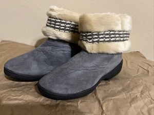 Isotoner Women's 6.5-7 Grey Ankle Boots With Memory Foam Suede House Slippers - Picture 1 of 7