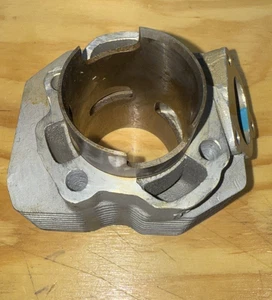 NOS SUZUKI SM21, XR400, RIGHT CYLINDER # 11210-97200 - Bild 1 von 6