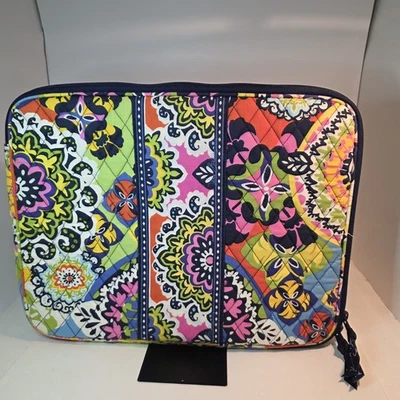 EUCVera Bradley Funda Portátil Acolchada "Rio" Tela Patrón 14" por 11" Foto 1 de 4