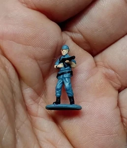 Micro Machines Militär Armee Soldat Figur - Bild 1 von 6