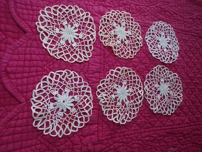 Lot de 6 Dessous de verre ou napperons  en dentelle écrue - Photo 1/2