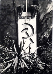 Grave of Leon Trotsky•Mexico City•Russian Marxist Leader•Photo POSTCARD - Picture 1 of 1