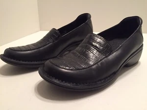 Clarks Loafers Black Leather Casual Slip On Women’s Size 10 N - Picture 1 of 8