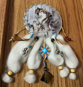 The Watchful Guardian From The Blessings Of The Sacred Wolf Hamilton Collection - Bild 1 von 7