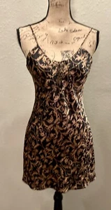 SATIN & BEAUX SHORT INTIMATE BLACK & GOLD SCROLL SLEEP WEAR SIZE S - Picture 1 of 8