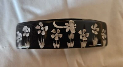 复古大长反向雕刻蜻蜓和花朵 Lucite 发夹 — 第 1/4 张图片