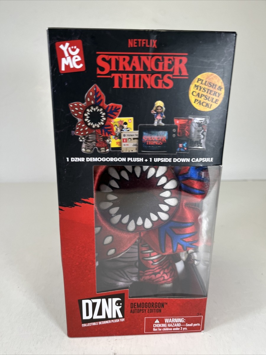 Stranger Things Hundespielzeug – 2er Set Vecna & Demobat, Mit Quietscher & Seil